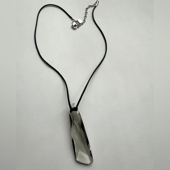 Swarovski Crystal Elegant Grey Pendant Necklace - Picture 1 of 4